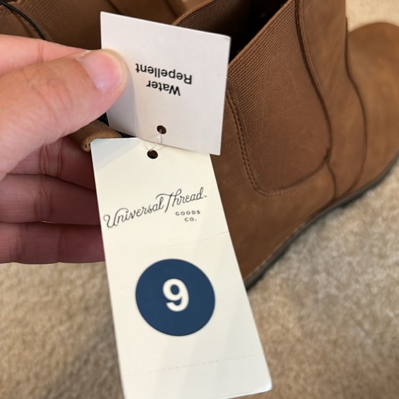 Universal Thread Booties - Picture 3 of 3